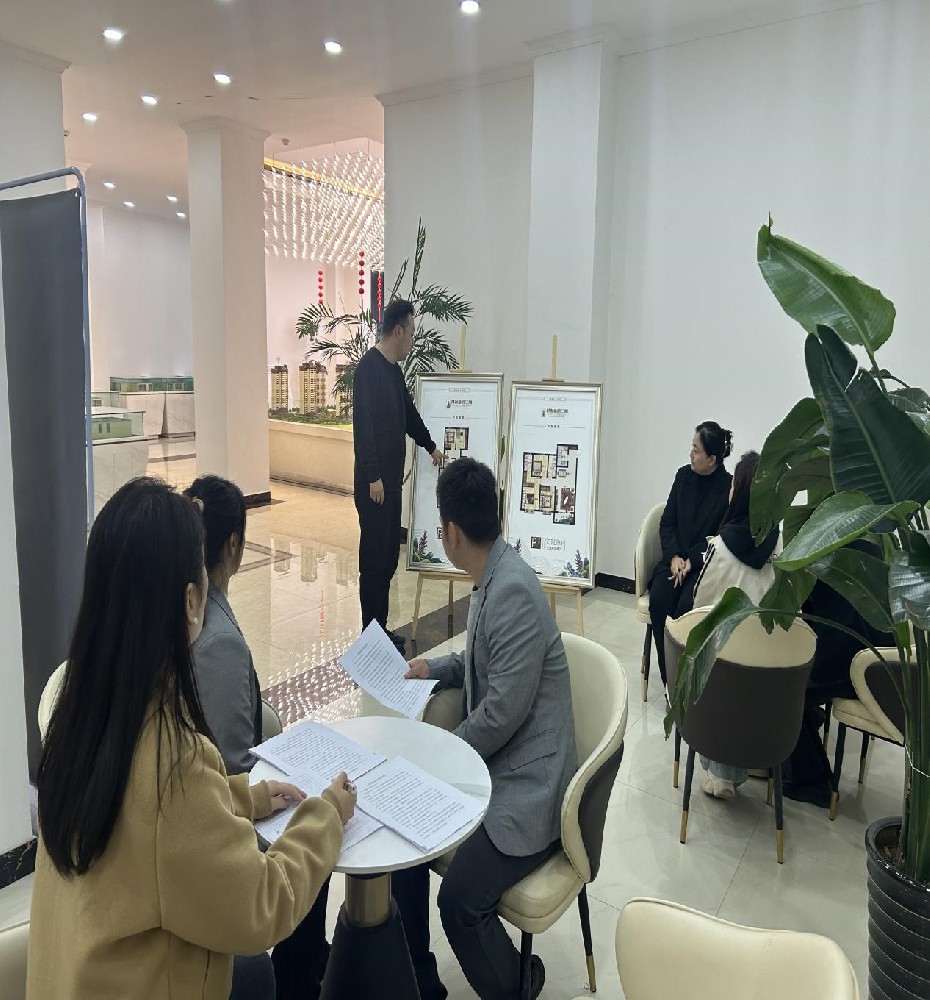 開(kāi)發(fā)新居三期項(xiàng)目營(yíng)銷(xiāo)部銷(xiāo)售技能培訓(xùn)